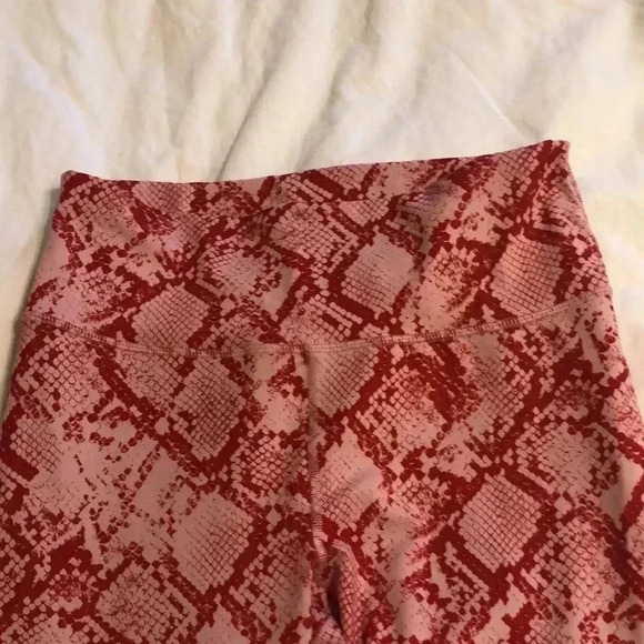 Power hold by Fabletics leggings - Picture 5 of 8